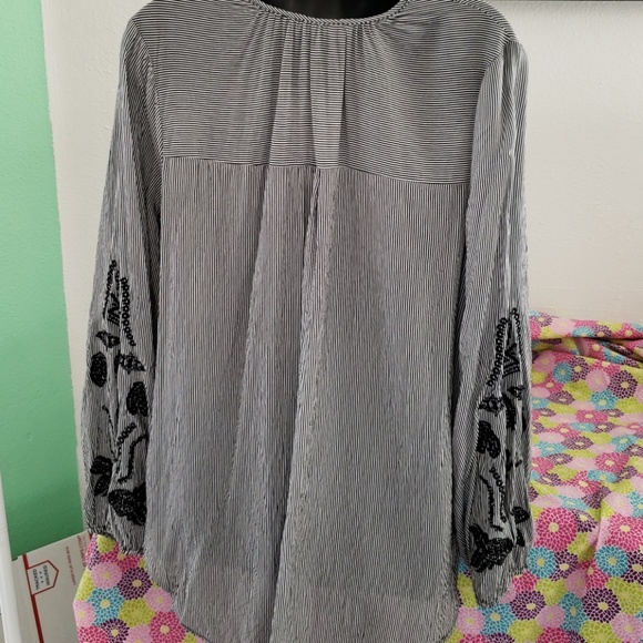 Simply Vera Vera Wang XL black white striped top - Picture 3 of 6